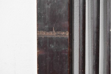 アンティーク建具　明治から大正期　栗材の力強い表情と格子意匠が美しい蔵戸1枚　(R-087464)