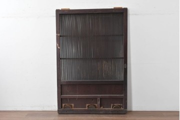 アンティーク建具　明治から大正期　栗材の力強い表情と格子意匠が美しい蔵戸1枚　(R-087464)