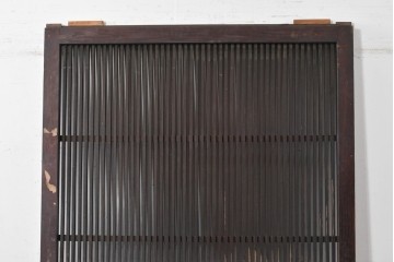 アンティーク建具　明治から大正期　栗材の力強い表情と格子意匠が美しい蔵戸1枚　(R-087464)