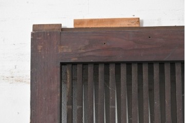 アンティーク建具　明治から大正期　栗材の力強い表情と格子意匠が美しい蔵戸1枚　(R-087464)