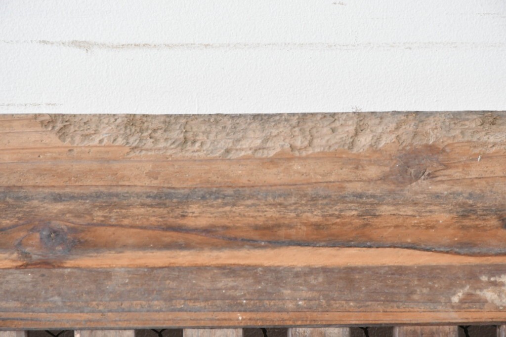 アンティーク建具　明治から大正期　時を重ねた木味が魅力の格子蔵戸1枚　(R-087465)