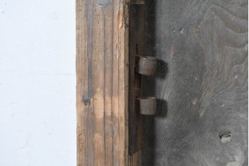 アンティーク建具　明治から大正期　時を重ねた木味が魅力の格子蔵戸1枚　(R-087465)