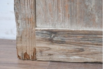 アンティーク建具　明治から大正期　時を重ねた木味が魅力の格子蔵戸1枚　(R-087465)