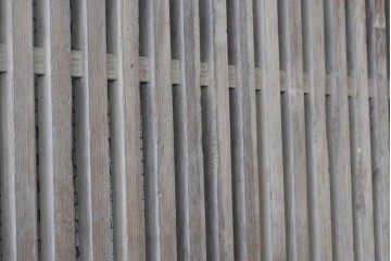 アンティーク建具　明治から大正期　時を重ねた木味が魅力の格子蔵戸1枚　(R-087465)