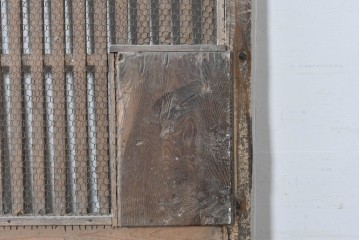 アンティーク建具　明治から大正期　時を重ねた木味が魅力の格子蔵戸1枚　(R-087465)