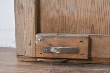アンティーク建具　明治から大正期　時を重ねた木味が魅力の格子蔵戸1枚　(R-087465)