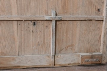 アンティーク建具　明治から大正期　時を重ねた木味が魅力の格子蔵戸1枚　(R-087465)