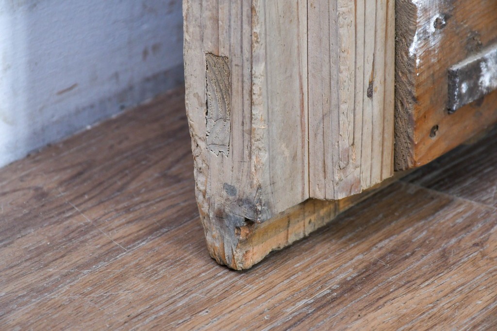 アンティーク建具　明治から大正期　時を重ねた木味が魅力の格子蔵戸1枚　(R-087465)