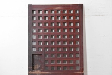 アンティーク建具　明治から大正期　狐格子が目を引く蔵戸1枚　(R-087466)