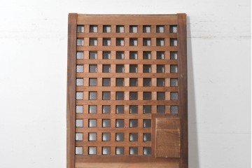 アンティーク建具　明治から大正期　狐格子が目を引く蔵戸1枚　(R-087466)