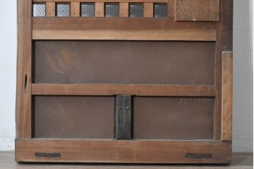 アンティーク建具　明治から大正期　狐格子が目を引く蔵戸1枚　(R-087466)