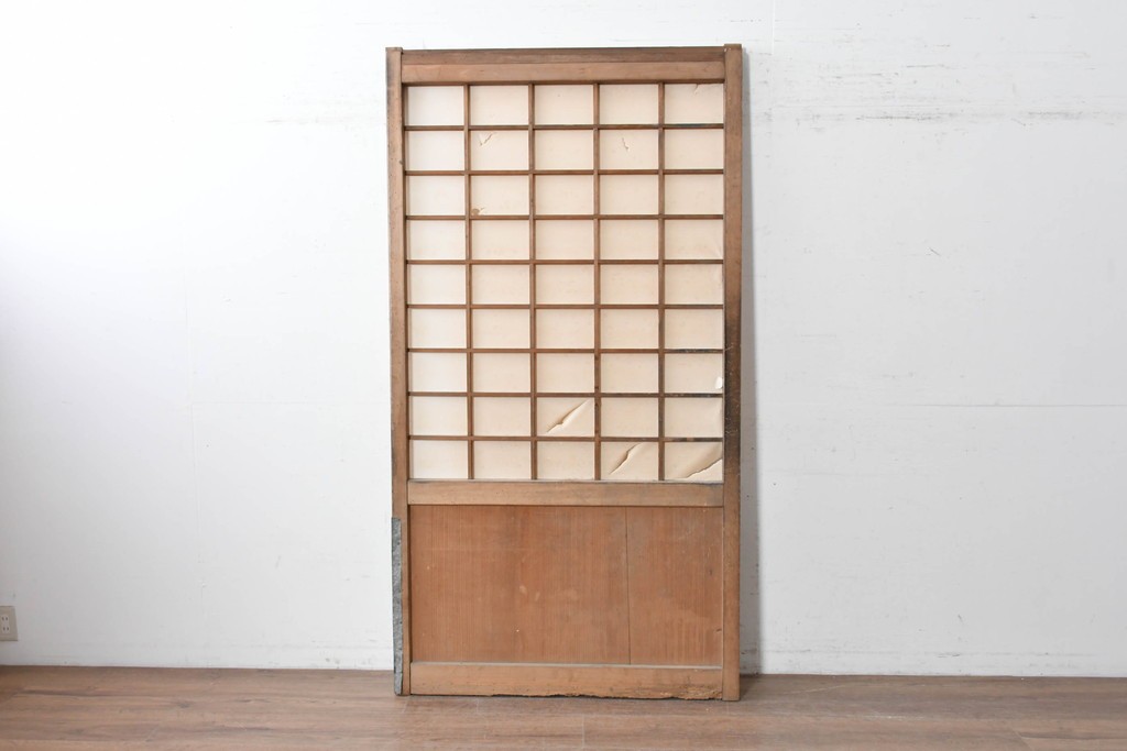 アンティーク建具　明治から大正期　素朴な格子が味わい深い障子蔵戸1枚　(R-087467)