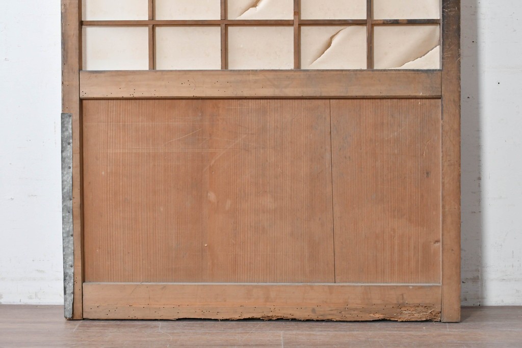 アンティーク建具　明治から大正期　素朴な格子が味わい深い障子蔵戸1枚　(R-087467)