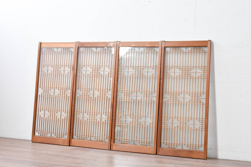 ヴィンテージ建具　昭和中期　両面ガラス　幾何学模様が洗練された雰囲気を添える書院戸4枚セット　(R-087468)