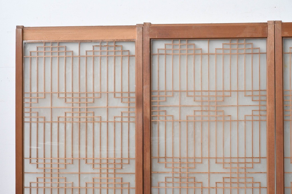 ヴィンテージ建具　昭和中期　両面ガラス　幾何学模様が洗練された雰囲気を添える書院戸4枚セット　(R-087468)