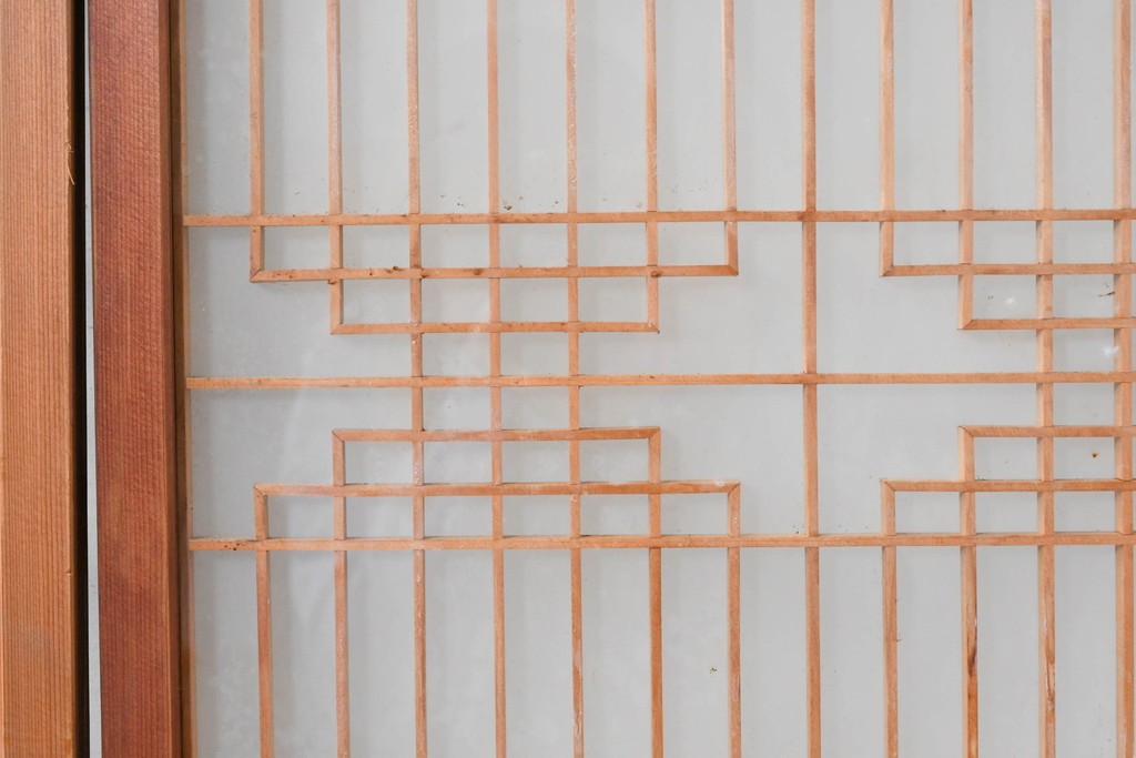 ヴィンテージ建具　昭和中期　両面ガラス　幾何学模様が洗練された雰囲気を添える書院戸4枚セット　(R-087468)