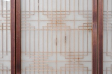 ヴィンテージ建具　昭和中期　両面ガラス　幾何学模様が洗練された雰囲気を添える書院戸4枚セット　(R-087468)