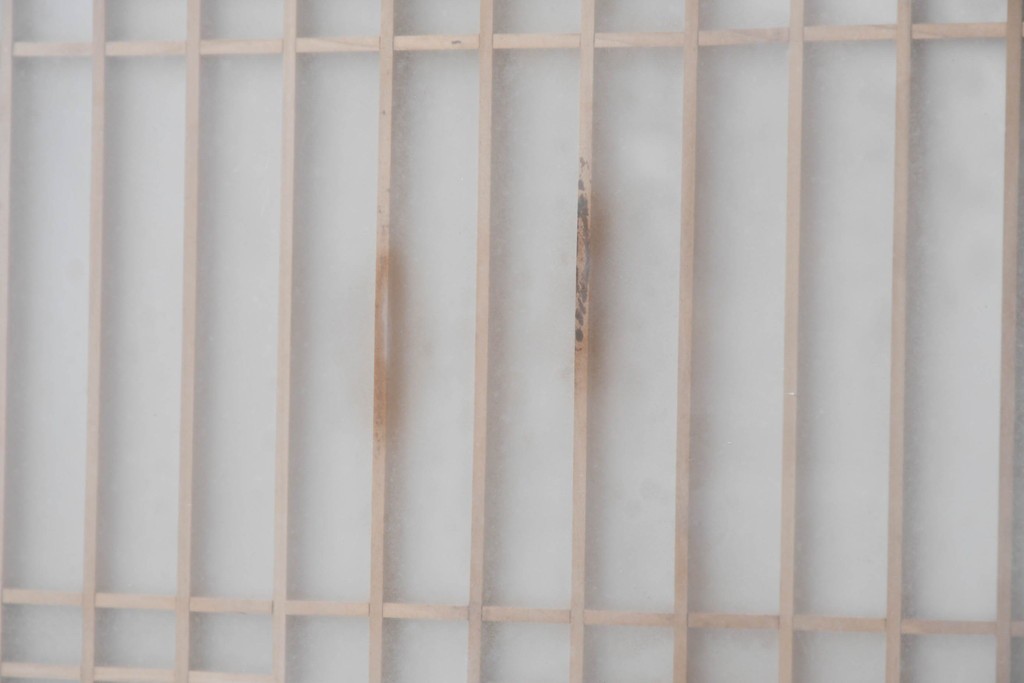 ヴィンテージ建具　昭和中期　両面ガラス　幾何学模様が洗練された雰囲気を添える書院戸4枚セット　(R-087468)