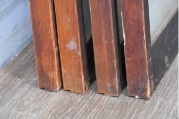 ヴィンテージ建具　昭和中期　両面ガラス　幾何学模様が洗練された雰囲気を添える書院戸4枚セット　(R-087468)