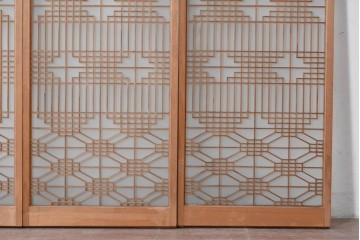 ヴィンテージ建具　昭和中期　片面ガラス　多彩な組子模様が目を引く書院戸4枚セット　(R-087469)