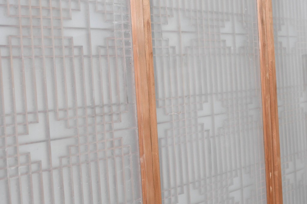 ヴィンテージ建具　昭和中期　片面ガラス　多彩な組子模様が目を引く書院戸4枚セット　(R-087469)