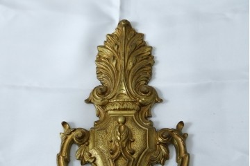 イギリスアンティーク　真鍮(しんちゅう)　華やかな装飾が目を引くウォールライト　(R-087470)