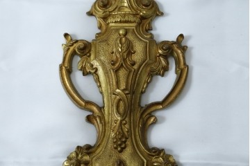 イギリスアンティーク　真鍮(しんちゅう)　華やかな装飾が目を引くウォールライト　(R-087470)