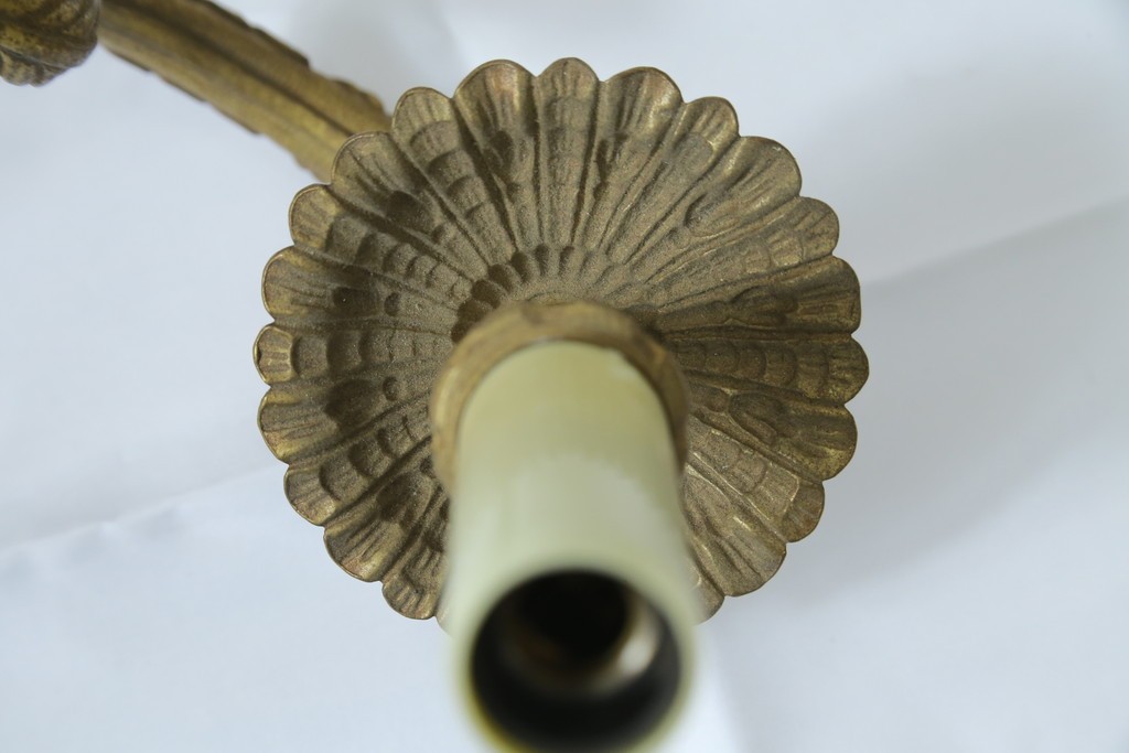 イギリスアンティーク　真鍮(しんちゅう)　華やかな装飾が目を引くウォールライト　(R-087470)