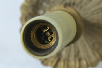 イギリスアンティーク　真鍮(しんちゅう)　華やかな装飾が目を引くウォールライト　(R-087470)