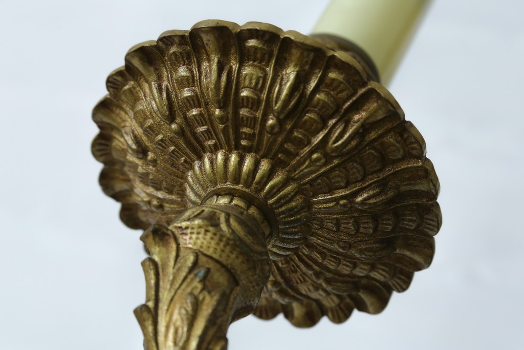 イギリスアンティーク　真鍮(しんちゅう)　華やかな装飾が目を引くウォールライト　(R-087471)