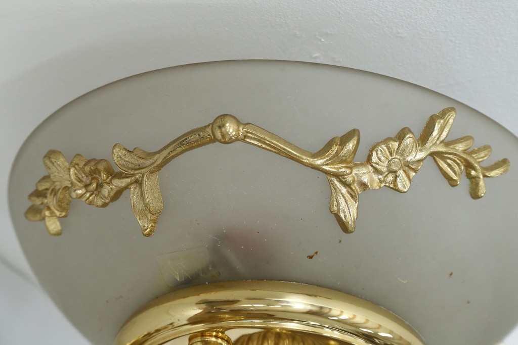 中古　YAMAGIWA(ヤマギワ)取り扱い　ゴールドフレームがクラシカルなボウル型シェードのウォールライト　(R-087473)