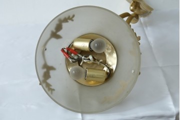 中古　YAMAGIWA(ヤマギワ)取り扱い　ゴールドフレームがクラシカルなボウル型シェードのウォールライト　(R-087473)