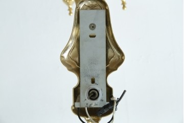 中古　YAMAGIWA(ヤマギワ)取り扱い　ゴールドフレームがクラシカルなボウル型シェードのウォールライト　(R-087473)