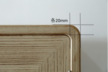 中古　加茂総桐箪笥(並厚・四方丸)　伝統工芸士・番場堅介作　金石刻　扇に桜の図の彫刻金具があしらわれた着物箪笥　(R-087474)