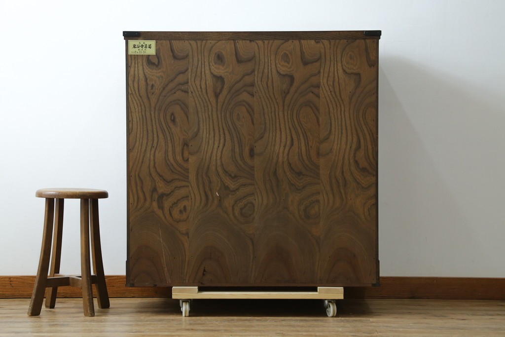 中古　美品　岩谷堂箪笥　桜木作(桜木家具店)　欅(ケヤキ)材　本漆塗り　チェスト90　重厚な南部鉄器金具の衣装箪笥　(R-087476)