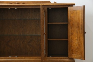 中古　美品　三越家具(現カントリーハウス)　Brugge(ブルージュ)　素材の美しさが引き立つステンドグラス入りのサイドボード　(R-087478)