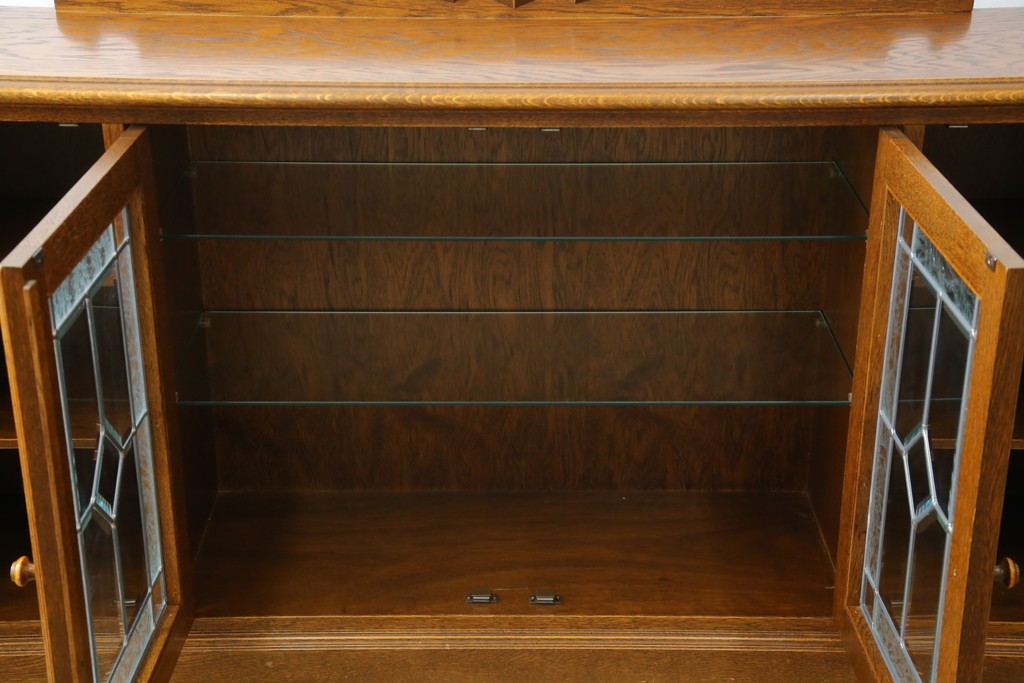 中古　美品　三越家具(現カントリーハウス)　Brugge(ブルージュ)　素材の美しさが引き立つステンドグラス入りのサイドボード　(R-087478)