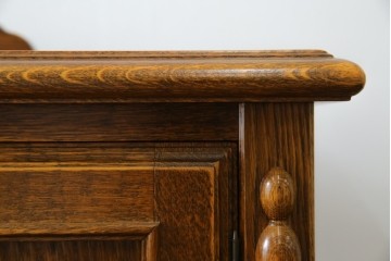 中古　美品　三越家具(現カントリーハウス)　Brugge(ブルージュ)　素材の美しさが引き立つステンドグラス入りのサイドボード　(R-087478)