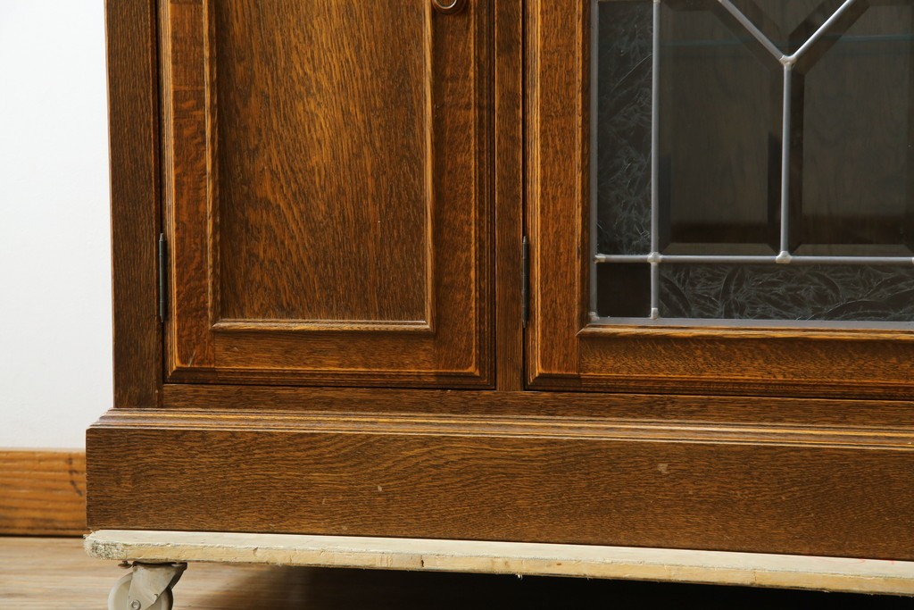 中古　美品　三越家具(現カントリーハウス)　Brugge(ブルージュ)　素材の美しさが引き立つステンドグラス入りのサイドボード　(R-087478)