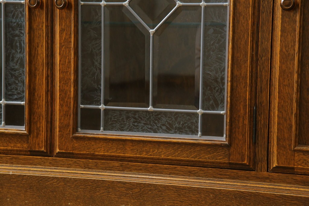 中古　美品　三越家具(現カントリーハウス)　Brugge(ブルージュ)　素材の美しさが引き立つステンドグラス入りのサイドボード　(R-087478)