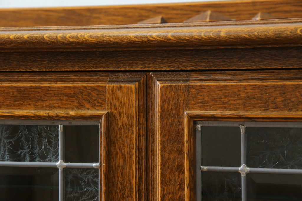 中古　美品　三越家具(現カントリーハウス)　Brugge(ブルージュ)　素材の美しさが引き立つステンドグラス入りのサイドボード　(R-087478)