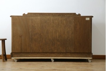 中古　美品　三越家具(現カントリーハウス)　Brugge(ブルージュ)　素材の美しさが引き立つステンドグラス入りのサイドボード　(R-087478)