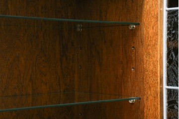中古　美品　三越家具　COUNTRY HOUSE(カントリーハウス)　Brugge(ブルージュ)　素材の美しさが引き立つステンドグラス入りのサイドボード　(R-087478)