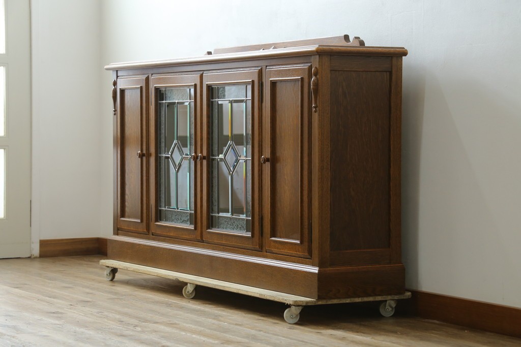 中古　美品　三越家具　COUNTRY HOUSE(カントリーハウス)　Brugge(ブルージュ)　素材の美しさが引き立つステンドグラス入りのサイドボード　(R-087478)