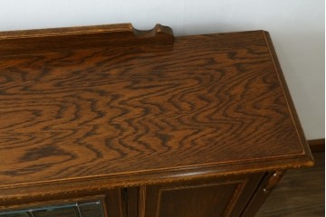 中古　美品　三越家具　COUNTRY HOUSE(カントリーハウス)　Brugge(ブルージュ)　素材の美しさが引き立つステンドグラス入りのサイドボード　(R-087478)