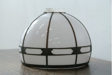 《引っ掛けシーリング式ペンダントライト加工費込み》　和製アンティーク　大正ロマン　ふっくらとしたドーム型の真鍮飾り付きペンダントライト　※傷み有り　(R-087480)