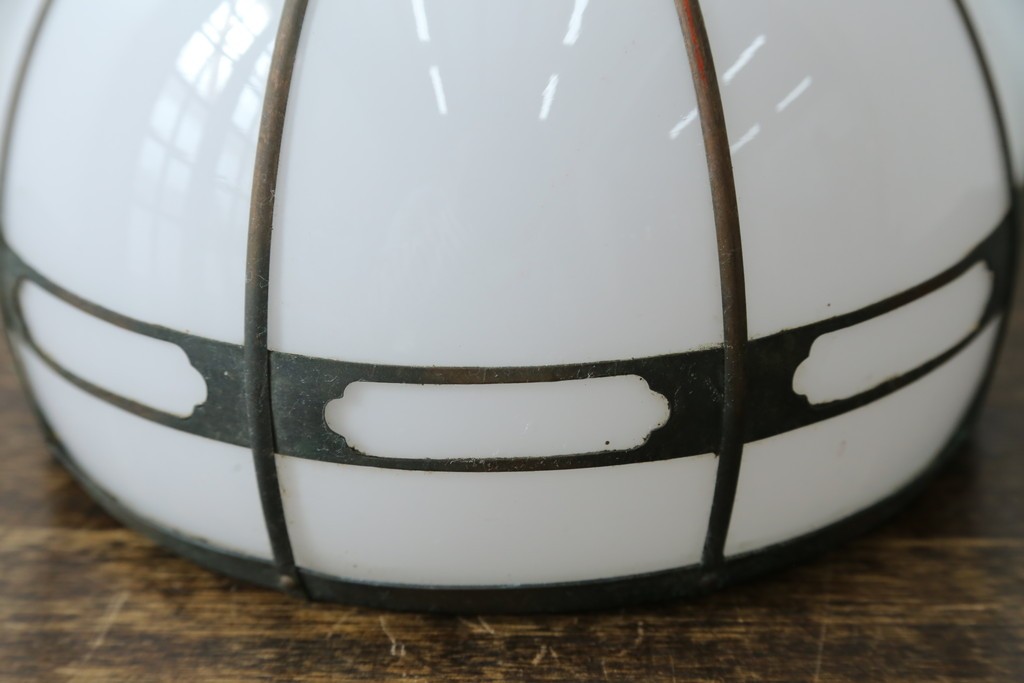 《引っ掛けシーリング式ペンダントライト加工費込み》　和製アンティーク　大正ロマン　ふっくらとしたドーム型の真鍮飾り付きペンダントライト　※傷み有り　(R-087480)