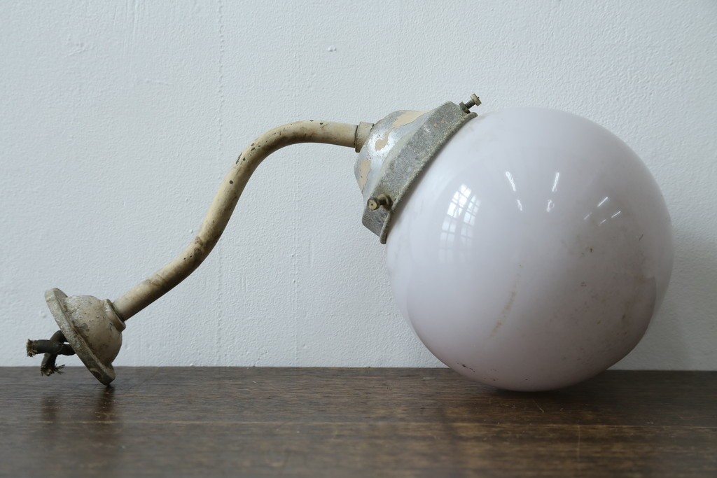 和製アンティーク　昭和初期　丸いシェードが可愛らしいレトロなウォールライト　(R-087481)