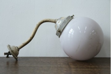 和製アンティーク　昭和初期　丸いシェードが可愛らしいレトロなウォールライト　(R-087481)