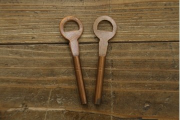 中古　美品　菊幸　岩谷堂箪笥　欅(ケヤキ)材　力強い杢目が目を惹く漆塗りのローボード　(R-087482)